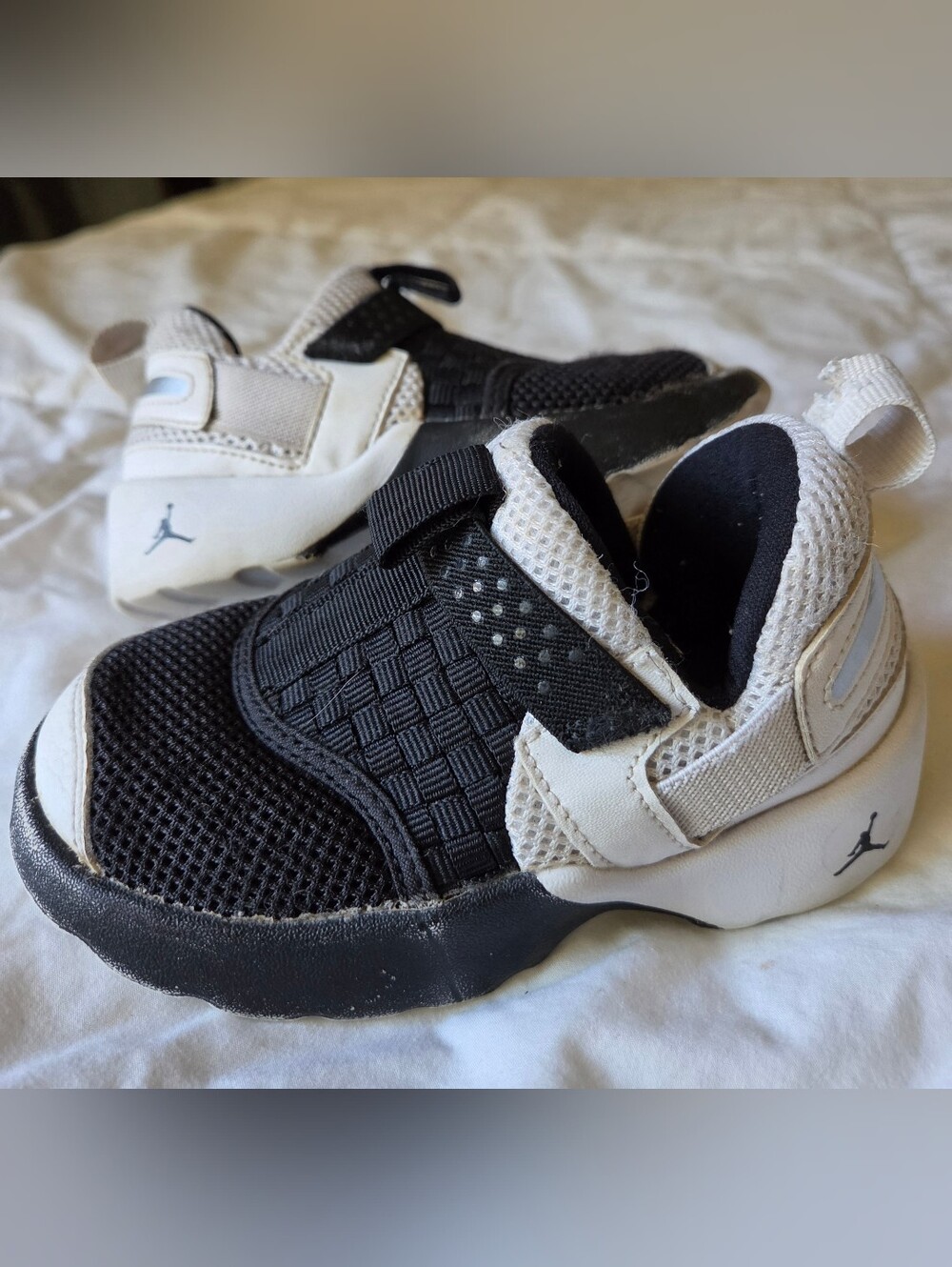 Jordan Trunner LX BT Toddler Sneakers Black White Size 8C 897999-010